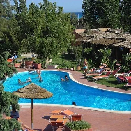 Altura Resort 3*